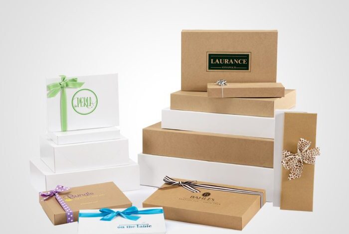 custom Apparel packaging boxes