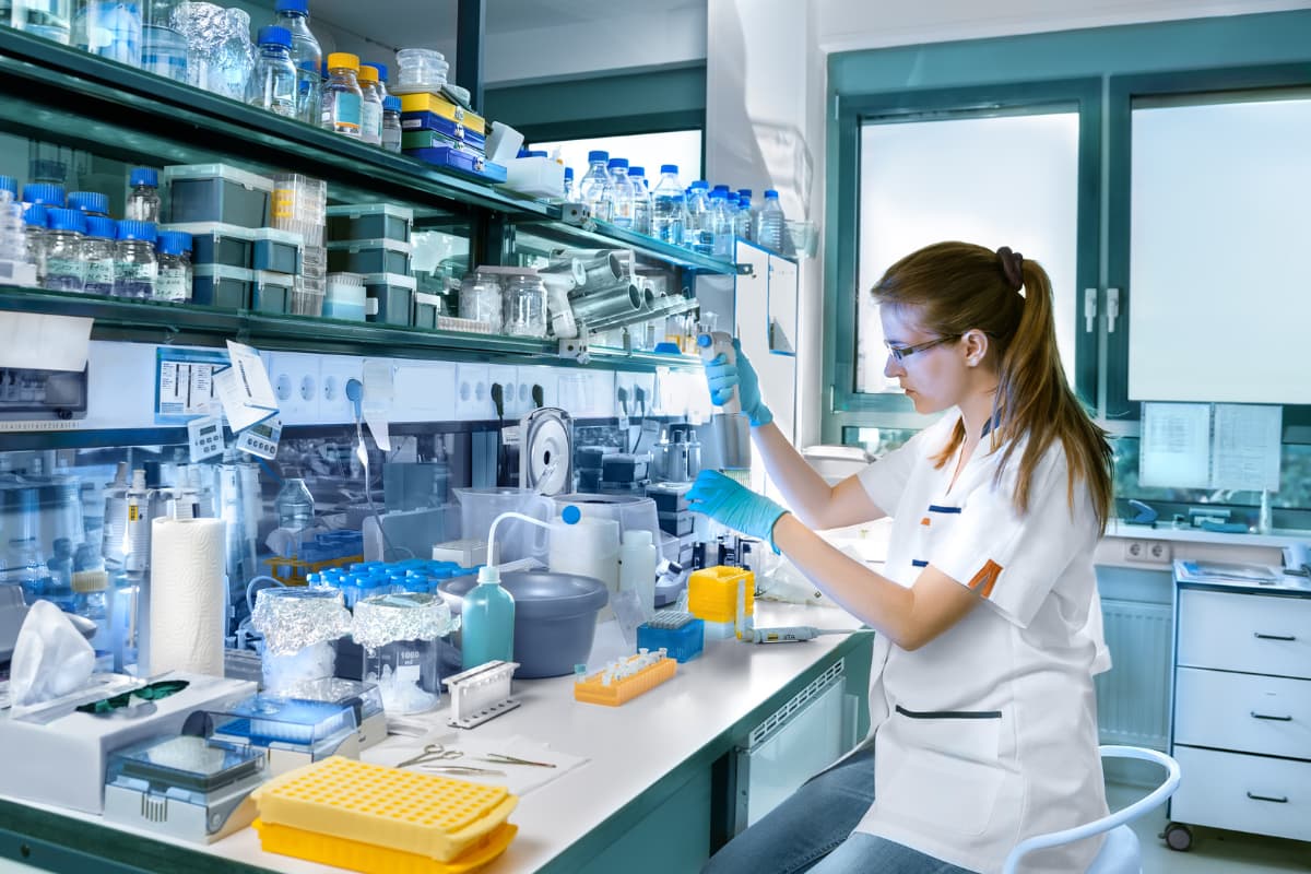 Global Clinical Laboratory Services Market