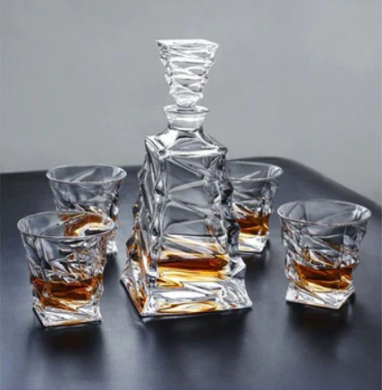 wine decanter set with glasses